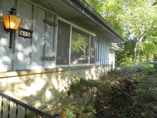 415 Catskill ROAD, Waukesha, WI 53186