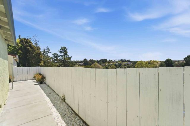 10 Overlook Lane, El Sobrante, CA 94803