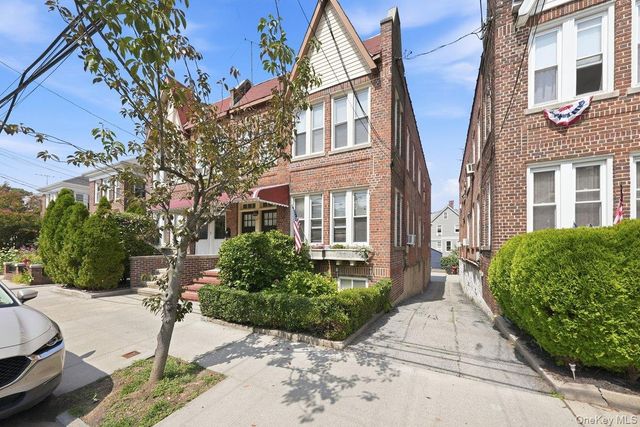 333 E 238th Street, Bronx, NY 10470