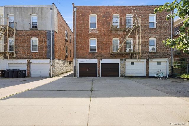 333 E 238th Street, Bronx, NY 10470