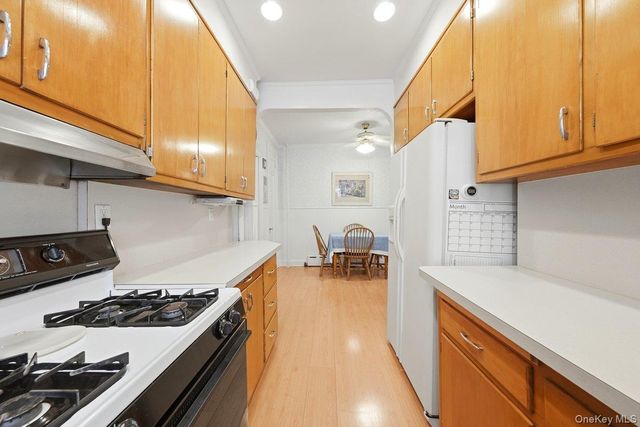 333 E 238th Street, Bronx, NY 10470