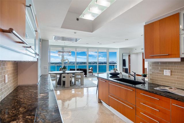 400 Alton Road 1106, Miami Beach, FL 33139