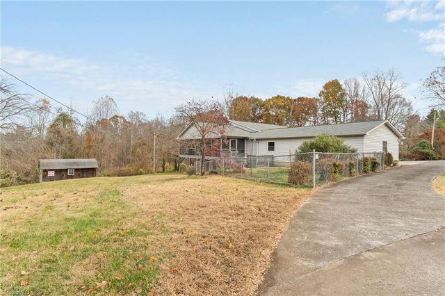 1805 Garner Road, Yadkinville, NC 27055