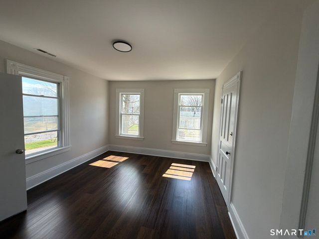 316 West Main Street 2, Milford, CT 06460