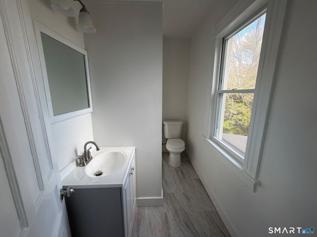316 West Main Street 2, Milford, CT 06460