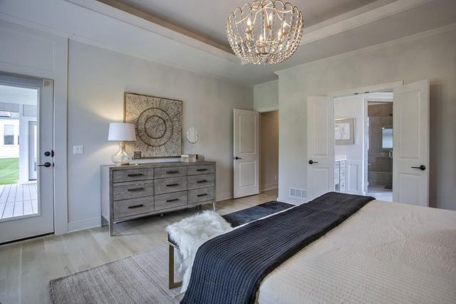 16901 Parkhill Street, Overland Park, KS 66221