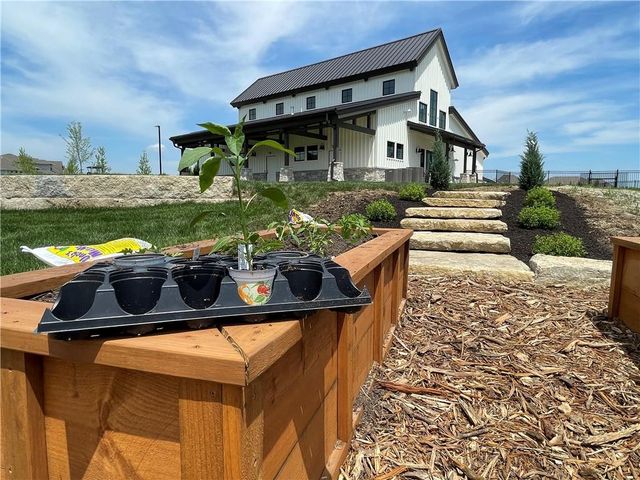 16901 Parkhill Street, Overland Park, KS 66221