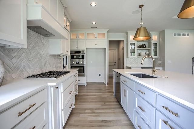 16901 Parkhill Street, Overland Park, KS 66221