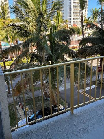 3770 NE 171st St 308, North Miami Beach, FL 33160