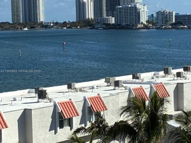 3770 NE 171st St 308, North Miami Beach, FL 33160