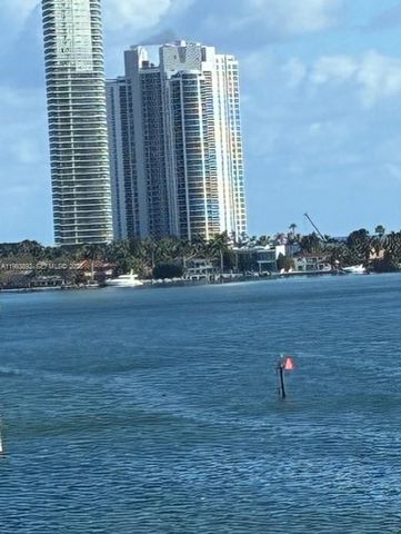 3770 NE 171st St 308, North Miami Beach, FL 33160