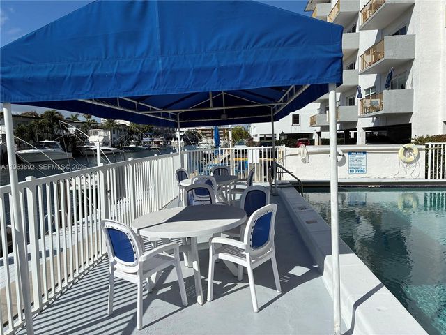 3770 NE 171st St 308, North Miami Beach, FL 33160