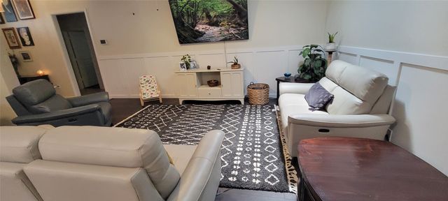 10017 Clemmons Road, Fort Worth, TX 76108