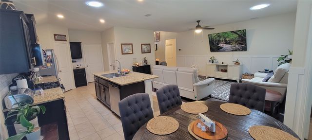 10017 Clemmons Road, Fort Worth, TX 76108