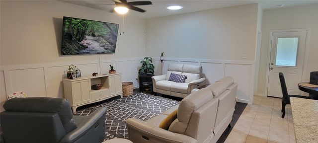 10017 Clemmons Road, Fort Worth, TX 76108