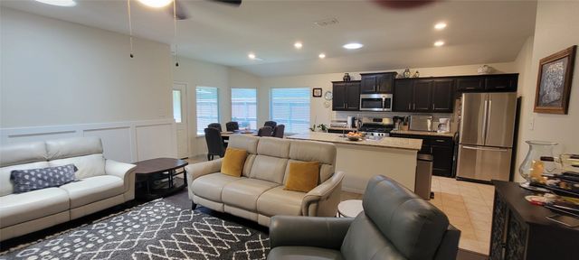 10017 Clemmons Road, Fort Worth, TX 76108