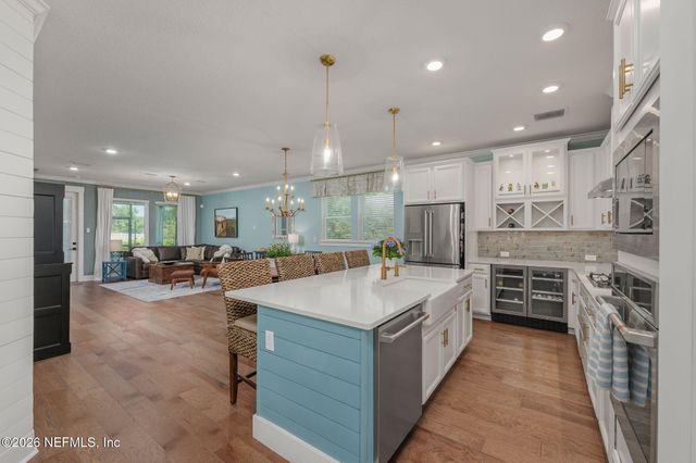 22 PARK CENTER Avenue, Ponte Vedra, FL 32081
