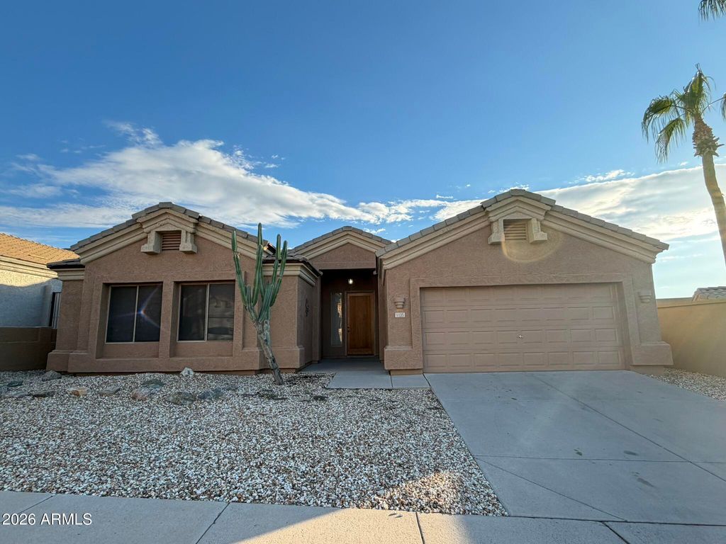 1135 E Cottonwood Lane, Phoenix, AZ 85048