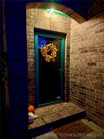 313 S 62nd Street, Broken Arrow, OK 74014