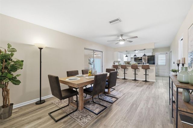 2327 W KNOLLWOOD PLACE, Tampa, FL 33604
