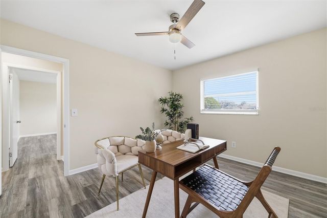 2327 W KNOLLWOOD PLACE, Tampa, FL 33604