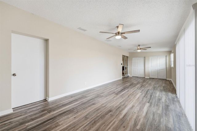 2327 W KNOLLWOOD PLACE, Tampa, FL 33604