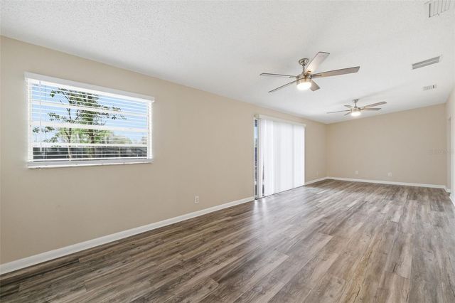 2327 W KNOLLWOOD PLACE, Tampa, FL 33604