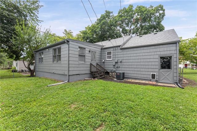 6133 Floyd Street, Overland Park, KS 66202