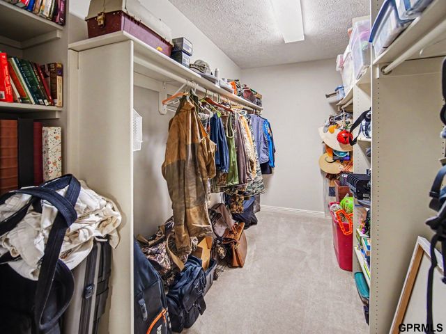 2948 Park Place Drive, Lincoln, NE 68506