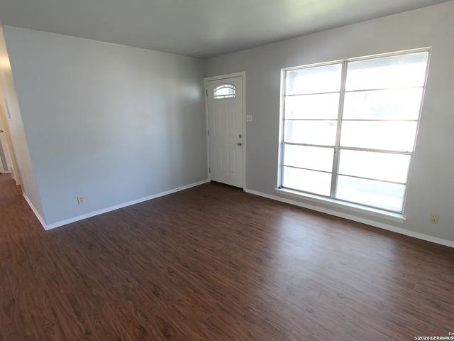 831 NORTH BLVD, Universal City, TX 78148