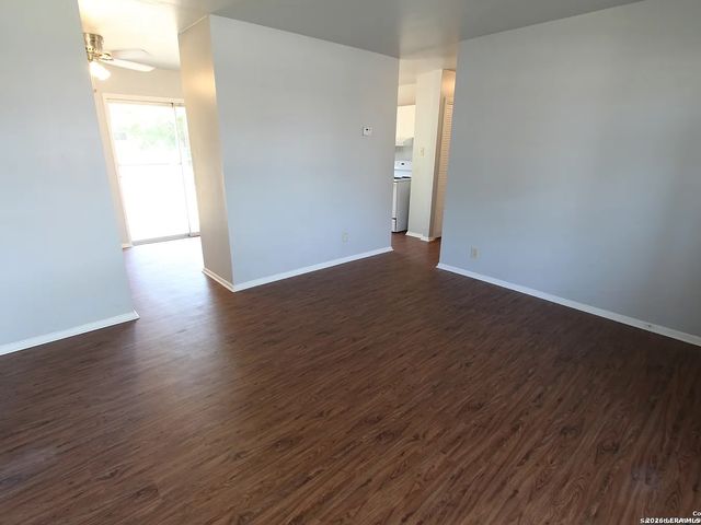 831 NORTH BLVD, Universal City, TX 78148