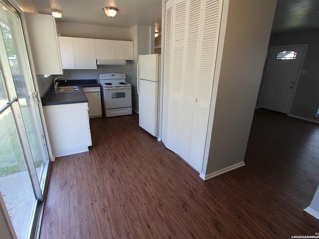 831 NORTH BLVD, Universal City, TX 78148