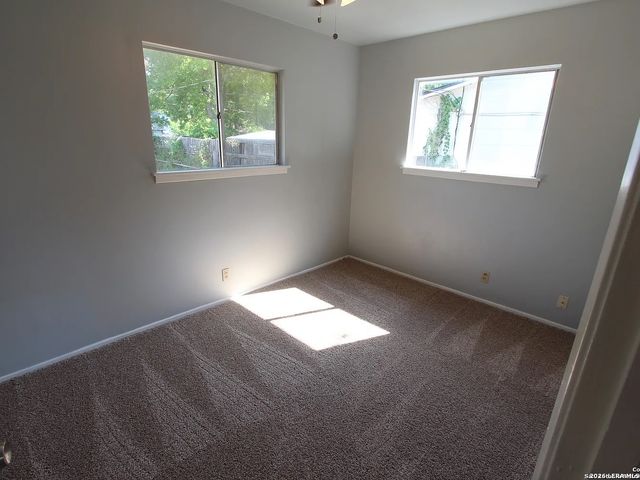 831 NORTH BLVD, Universal City, TX 78148