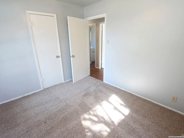 831 NORTH BLVD, Universal City, TX 78148