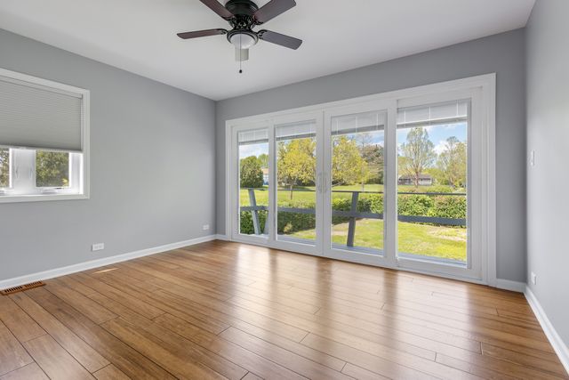 50 Kendal Road, Elk Grove Village, IL 60007