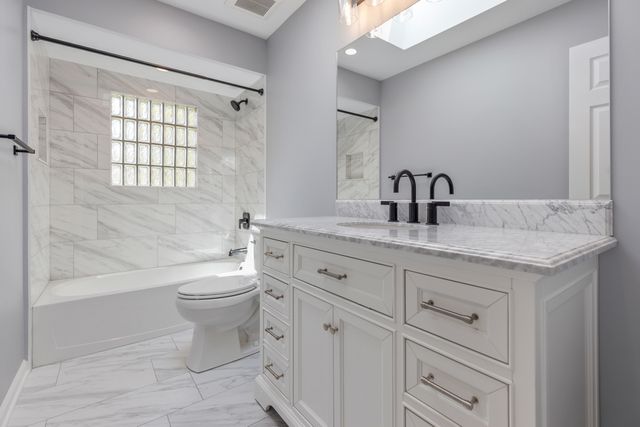 50 Kendal Road, Elk Grove Village, IL 60007