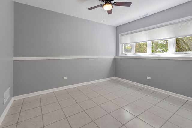 50 Kendal Road, Elk Grove Village, IL 60007