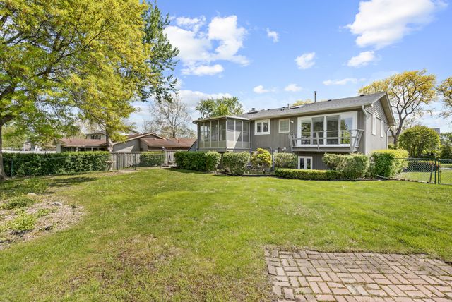 50 Kendal Road, Elk Grove Village, IL 60007