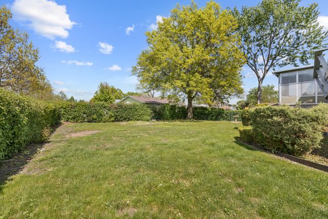 50 Kendal Road, Elk Grove Village, IL 60007