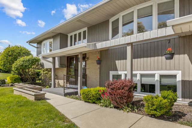 50 Kendal Road, Elk Grove Village, IL 60007