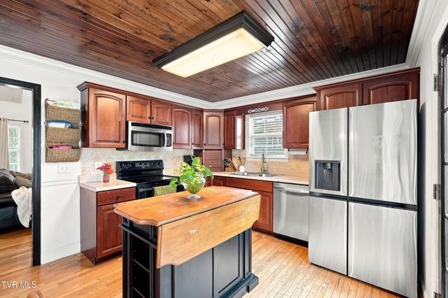 108 Goodin Drive, Jonesborough, TN 37659