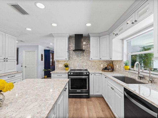 2285 WATROUS DRIVE, Dunedin, FL 34698