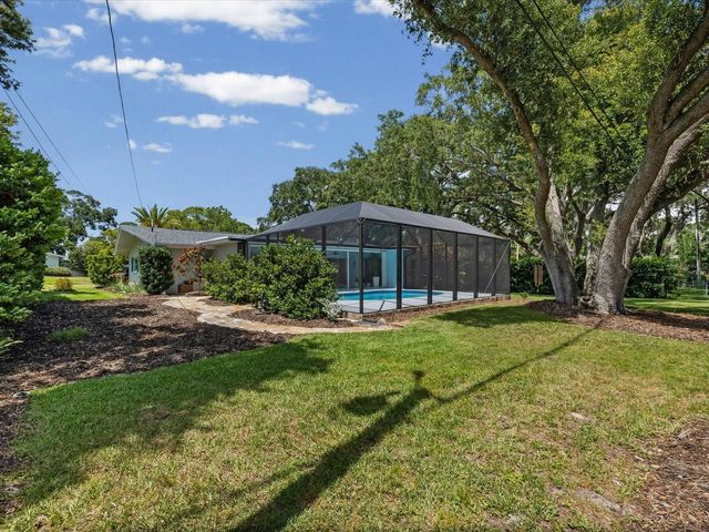 2285 WATROUS DRIVE, Dunedin, FL 34698