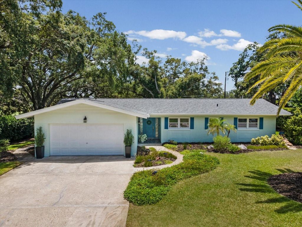 2285 WATROUS DRIVE, Dunedin, FL 34698