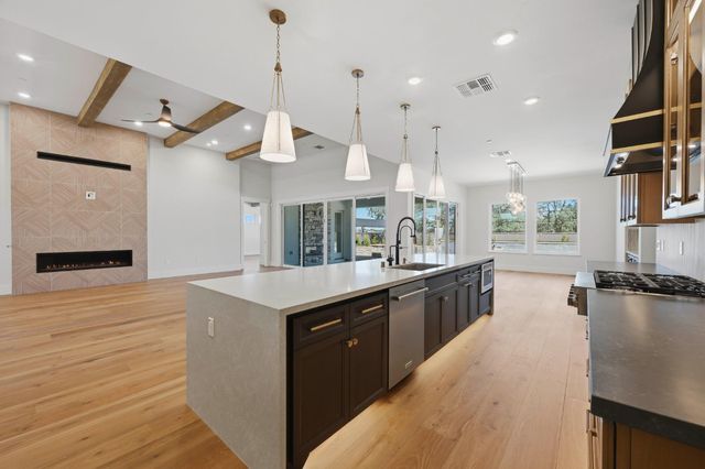 2500 Cherrywood Ln, Lincoln, CA 95648