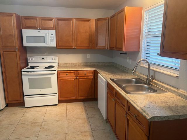 37 MONTANA AVENUE, St Cloud, FL 34769