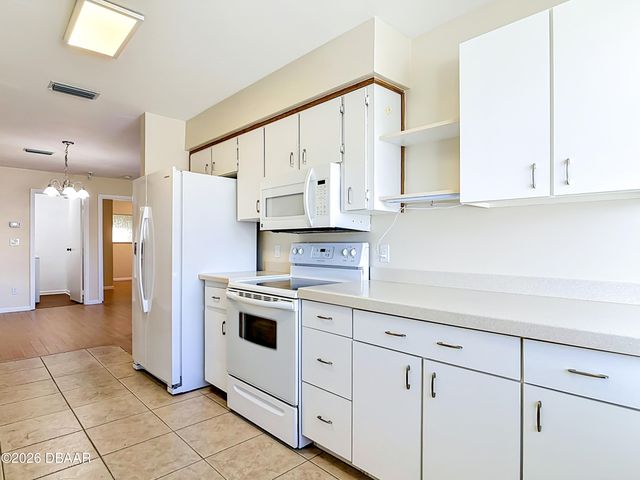 49 Bogey Circle, New Smyrna Beach, FL 32168