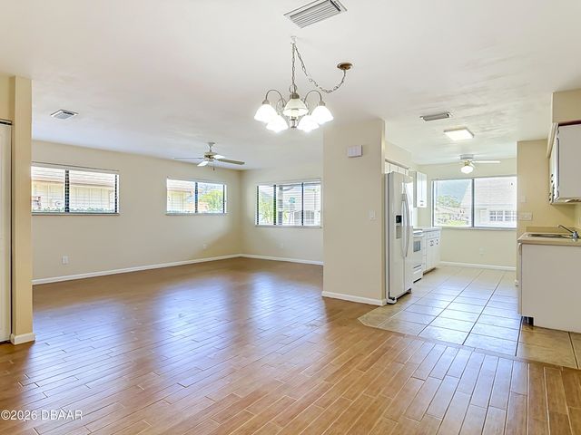 49 Bogey Circle, New Smyrna Beach, FL 32168