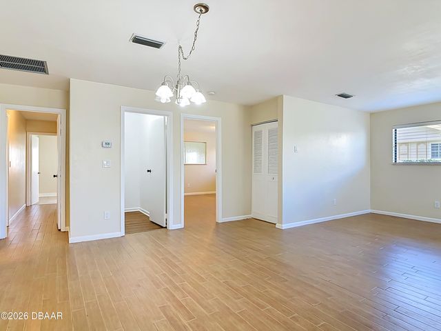 49 Bogey Circle, New Smyrna Beach, FL 32168