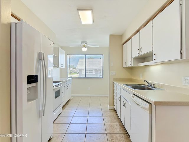 49 Bogey Circle, New Smyrna Beach, FL 32168